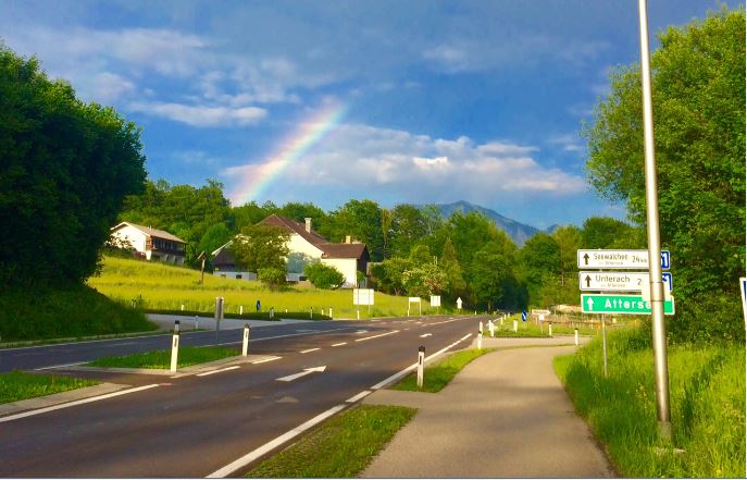 prabhata_20170612_1_rainbowattersee.jpg