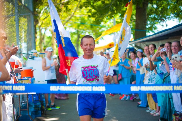 Vasu Duzhiy wins 3100 mile Self-Transcendence Race